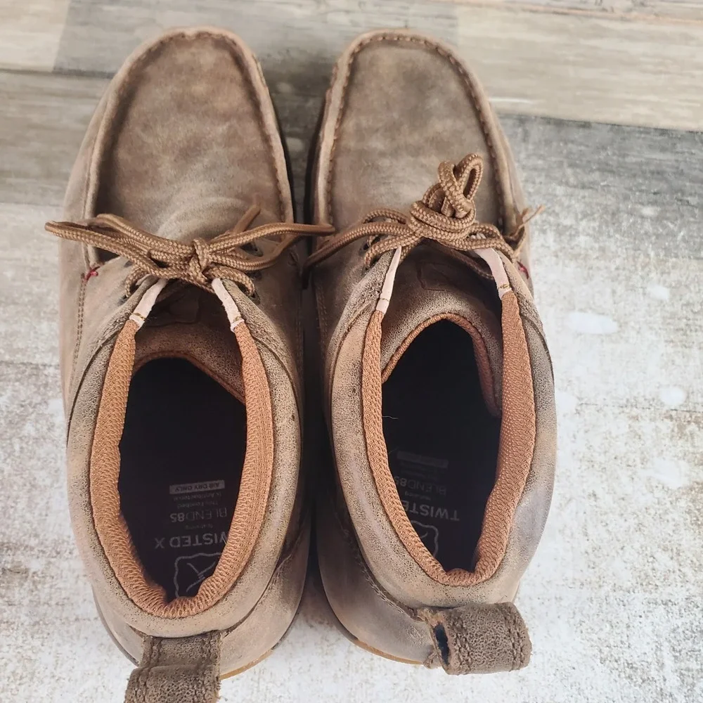 Twisted X CellStretch Driving Mens Chukkas Boots Sz 10 M Bomber Suede *read*